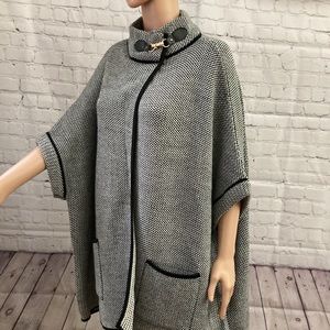 Long wrap with sleeves🌸